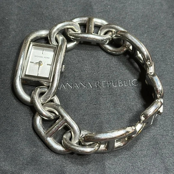 RARE* MICHAEL KORS Chain Link Bracelet Watch display picture 1